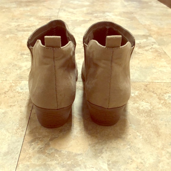 American Eagle Ankle Boots - Picture 6 of 7